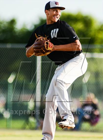 Thumbnail 2 in Whitehouse Vs Liberty (UIL 4A Regional Final) photogallery.