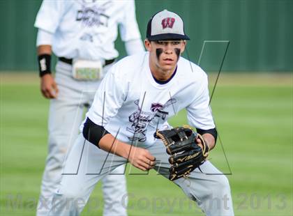 Thumbnail 3 in Whitehouse Vs Liberty (UIL 4A Regional Final) photogallery.