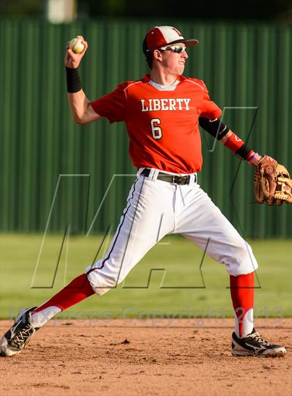 Thumbnail 3 in Whitehouse Vs Liberty (UIL 4A Regional Final) photogallery.