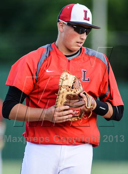 Thumbnail 1 in Whitehouse Vs Liberty (UIL 4A Regional Final) photogallery.