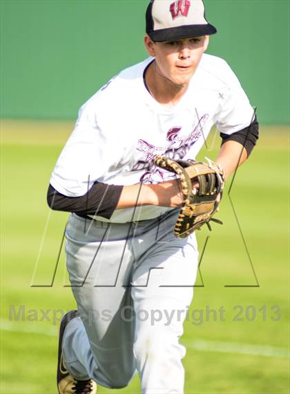 Thumbnail 2 in Whitehouse Vs Liberty (UIL 4A Regional Final) photogallery.