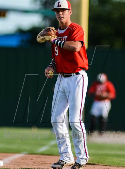 Thumbnail 2 in Whitehouse Vs Liberty (UIL 4A Regional Final) photogallery.