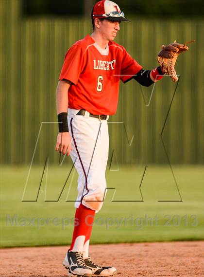 Thumbnail 3 in Whitehouse Vs Liberty (UIL 4A Regional Final) photogallery.