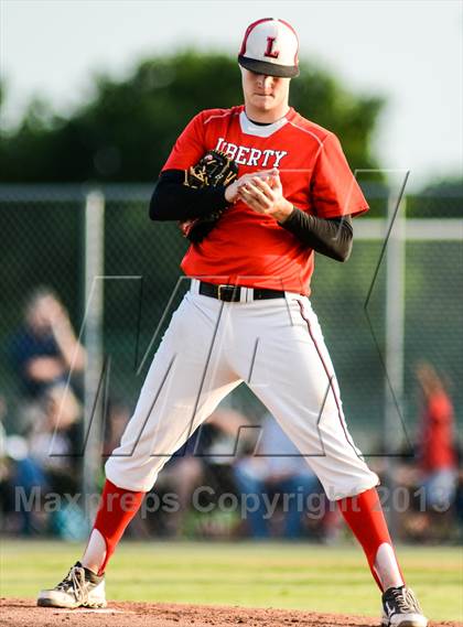 Thumbnail 1 in Whitehouse Vs Liberty (UIL 4A Regional Final) photogallery.