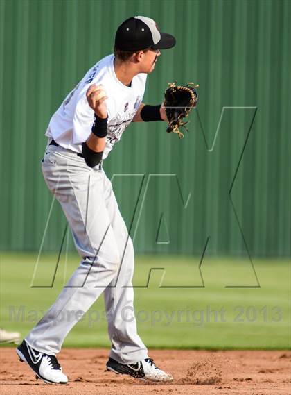Thumbnail 3 in Whitehouse Vs Liberty (UIL 4A Regional Final) photogallery.