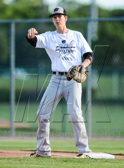 Thumbnail 3 in Whitehouse Vs Liberty (UIL 4A Regional Final) photogallery.