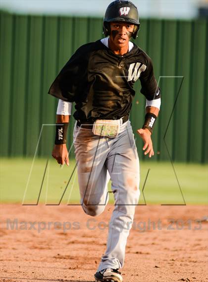 Thumbnail 3 in Whitehouse Vs Liberty (UIL 4A Regional Final) photogallery.