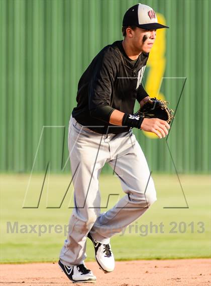 Thumbnail 1 in Whitehouse Vs Liberty (UIL 4A Regional Final) photogallery.