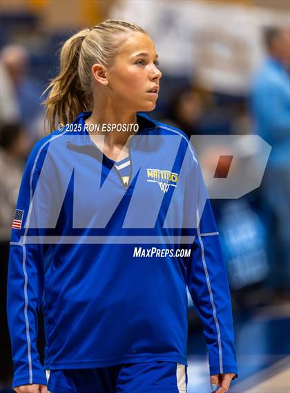 Thumbnail 1 in Babylon vs Mattituck (NYSPHSAA. Section XI Class B Championship) photogallery.