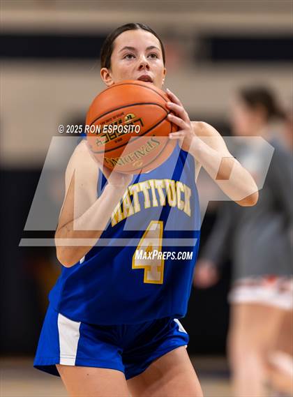 Thumbnail 3 in Babylon vs Mattituck (NYSPHSAA. Section XI Class B Championship) photogallery.