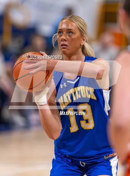 Thumbnail 3 in Babylon vs Mattituck (NYSPHSAA. Section XI Class B Championship) photogallery.
