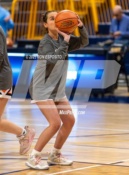 Thumbnail 2 in Babylon vs Mattituck (NYSPHSAA. Section XI Class B Championship) photogallery.