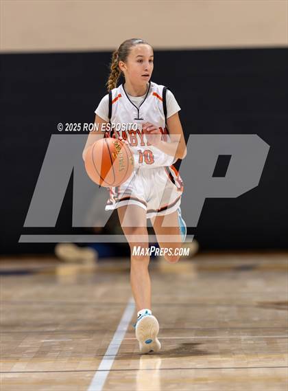Thumbnail 1 in Babylon vs Mattituck (NYSPHSAA. Section XI Class B Championship) photogallery.