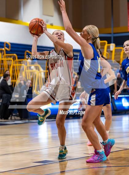 Thumbnail 1 in Babylon vs Mattituck (NYSPHSAA. Section XI Class B Championship) photogallery.