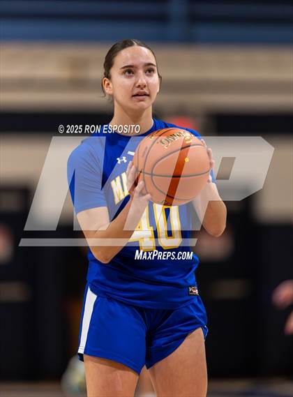 Thumbnail 2 in Babylon vs Mattituck (NYSPHSAA. Section XI Class B Championship) photogallery.