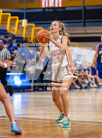 Thumbnail 1 in Babylon vs Mattituck (NYSPHSAA. Section XI Class B Championship) photogallery.