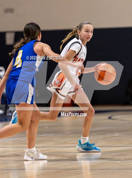 Thumbnail 1 in Babylon vs Mattituck (NYSPHSAA. Section XI Class B Championship) photogallery.