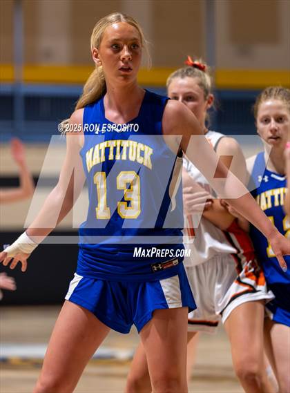 Thumbnail 2 in Babylon vs Mattituck (NYSPHSAA. Section XI Class B Championship) photogallery.