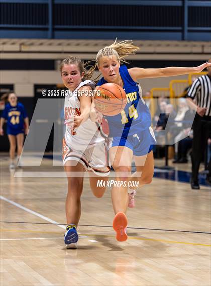 Thumbnail 2 in Babylon vs Mattituck (NYSPHSAA. Section XI Class B Championship) photogallery.