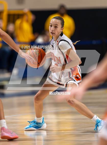 Thumbnail 2 in Babylon vs Mattituck (NYSPHSAA. Section XI Class B Championship) photogallery.