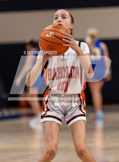 Thumbnail 3 in Babylon vs Mattituck (NYSPHSAA. Section XI Class B Championship) photogallery.