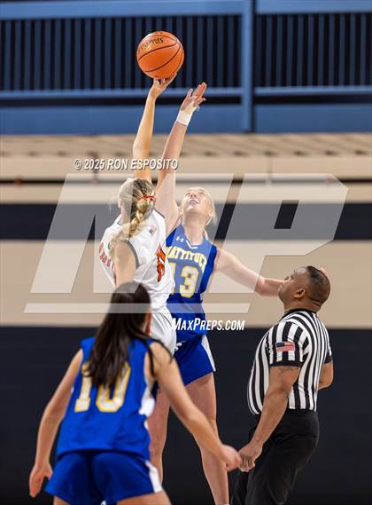 Thumbnail 1 in Babylon vs Mattituck (NYSPHSAA. Section XI Class B Championship) photogallery.