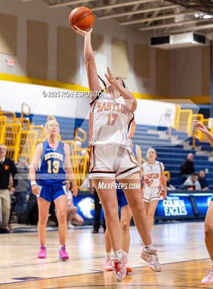 Thumbnail 1 in Babylon vs Mattituck (NYSPHSAA. Section XI Class B Championship) photogallery.