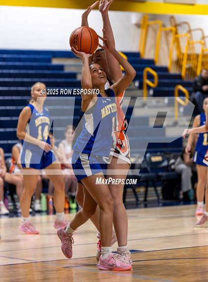 Thumbnail 2 in Babylon vs Mattituck (NYSPHSAA. Section XI Class B Championship) photogallery.