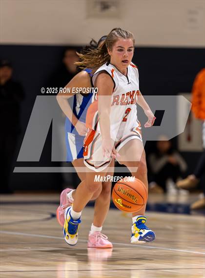 Thumbnail 1 in Babylon vs Mattituck (NYSPHSAA. Section XI Class B Championship) photogallery.