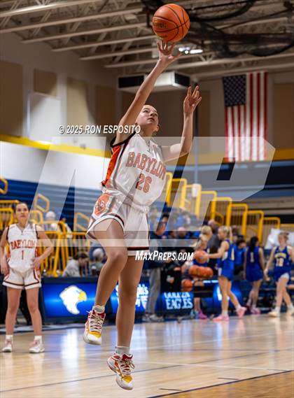 Thumbnail 3 in Babylon vs Mattituck (NYSPHSAA. Section XI Class B Championship) photogallery.