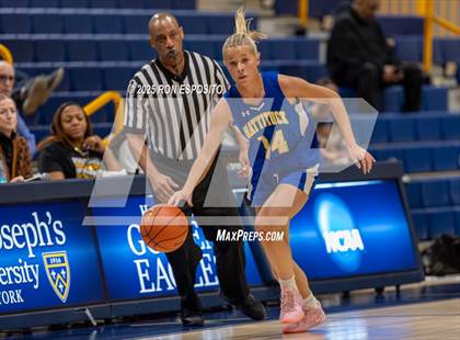 Thumbnail 2 in Babylon vs Mattituck (NYSPHSAA. Section XI Class B Championship) photogallery.