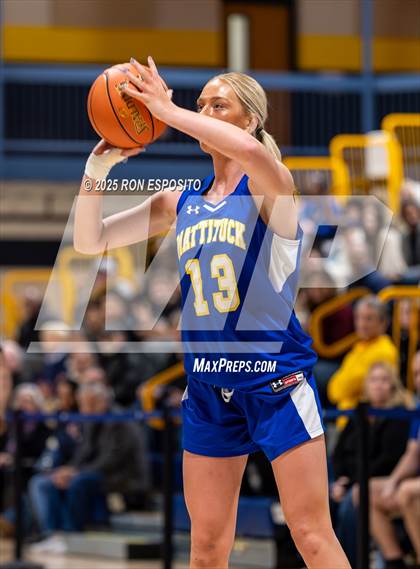 Thumbnail 2 in Babylon vs Mattituck (NYSPHSAA. Section XI Class B Championship) photogallery.