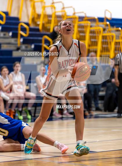 Thumbnail 2 in Babylon vs Mattituck (NYSPHSAA. Section XI Class B Championship) photogallery.