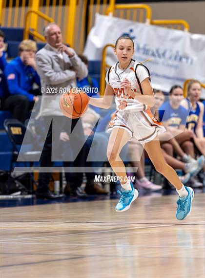 Thumbnail 3 in Babylon vs Mattituck (NYSPHSAA. Section XI Class B Championship) photogallery.