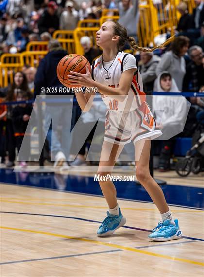 Thumbnail 3 in Babylon vs Mattituck (NYSPHSAA. Section XI Class B Championship) photogallery.