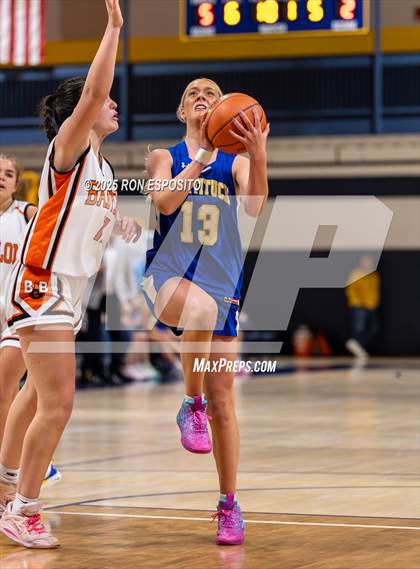 Thumbnail 3 in Babylon vs Mattituck (NYSPHSAA. Section XI Class B Championship) photogallery.