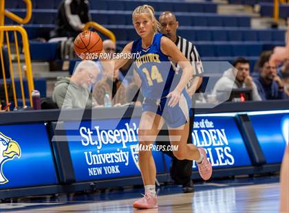 Thumbnail 3 in Babylon vs Mattituck (NYSPHSAA. Section XI Class B Championship) photogallery.