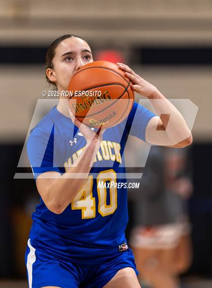 Thumbnail 3 in Babylon vs Mattituck (NYSPHSAA. Section XI Class B Championship) photogallery.