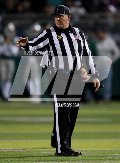 Thumbnail 1 in Folsom @ De La Salle (CIF State Northern Regional D1-AA Final) photogallery.