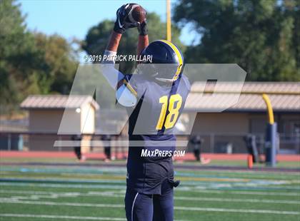 Thumbnail 3 in JV: Bishop Manogue @ Oak Ridge photogallery.