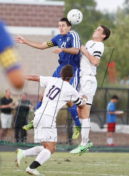 Thumbnail 3 in Eureka vs Washburn Rural (Gateway City Soccer Classic) photogallery.
