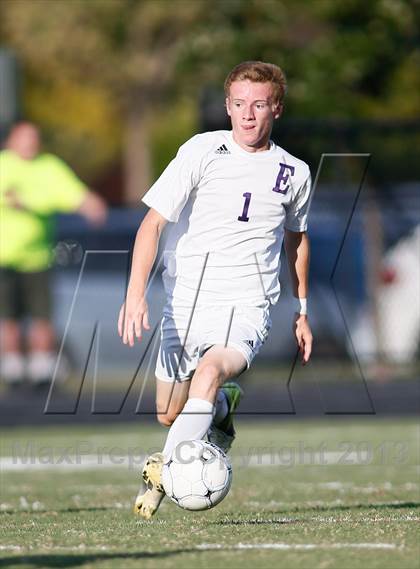 Thumbnail 3 in Eureka vs Washburn Rural (Gateway City Soccer Classic) photogallery.
