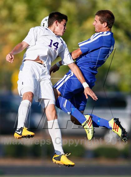Thumbnail 3 in Eureka vs Washburn Rural (Gateway City Soccer Classic) photogallery.