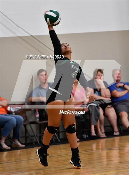 Thumbnail 1 in Indian Rocks Christian vs. St Petersburg Christian (Keswick Invitational) photogallery.
