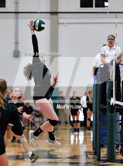Thumbnail 1 in Indian Rocks Christian vs. St Petersburg Christian (Keswick Invitational) photogallery.