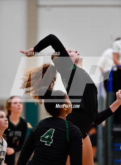 Thumbnail 1 in Indian Rocks Christian vs. St Petersburg Christian (Keswick Invitational) photogallery.