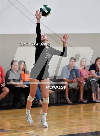 Thumbnail 2 in Indian Rocks Christian vs. St Petersburg Christian (Keswick Invitational) photogallery.