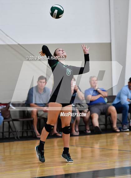 Thumbnail 2 in Indian Rocks Christian vs. St Petersburg Christian (Keswick Invitational) photogallery.