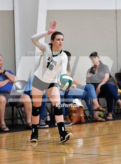 Thumbnail 1 in Indian Rocks Christian vs. St Petersburg Christian (Keswick Invitational) photogallery.