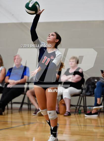 Thumbnail 2 in Indian Rocks Christian vs. St Petersburg Christian (Keswick Invitational) photogallery.